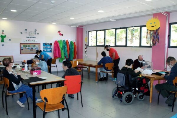 Imagen: se muestra la actividad de uno de los talleres de la residencia Gormaget