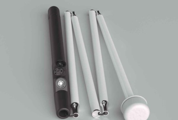 Egara, bastón inteligente que avisa a las personas ciegos de techos bajos o parasoles