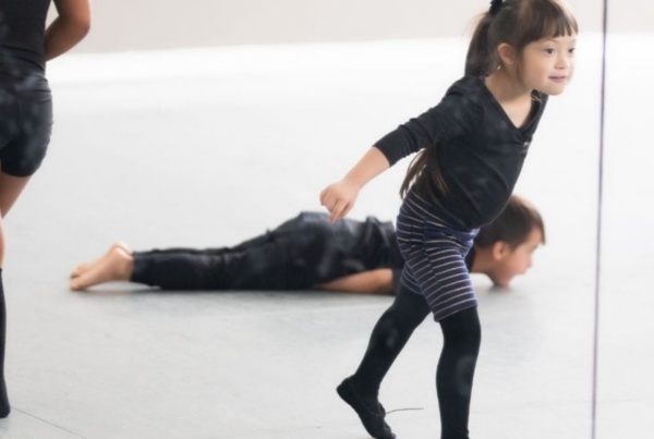 Niñas con síndrome de Down en clase de danza