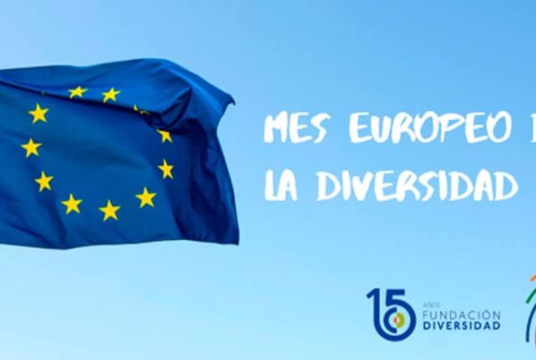 Creatividad del mes europeo de la diversidad. Destaca una gran bandera europea