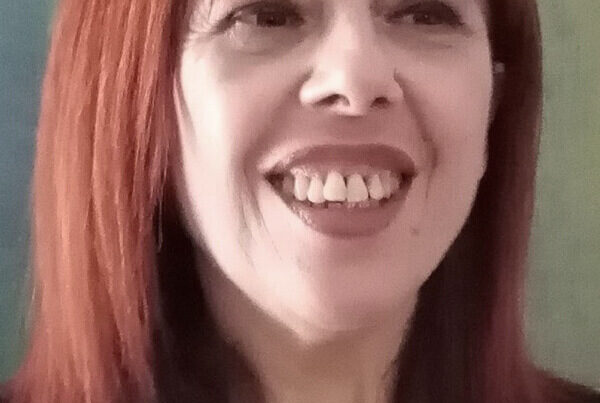 Paula Santiago. Profesora Titular de Universidad en la Facultad de Bellas Artes de Valencia. Directora del Centro de Investigación Arte y Entorno de la Unviersitat Politècnica de València (CIAE/UPV)