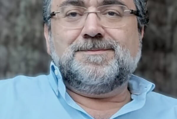 Profesor Titular de Universidad. Departamento de Miguel Ángel Chaves Martín. Teorías y Análisis de la Comunicación. Director Grupo de Investigación Arte y Ciudad