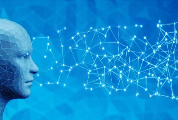 imagen creativa de una cabeza de la que salen símbolos vinculados a la inteligencia artificial. El fondo y todos los elementos están diseñados en diferentes tonos de azul